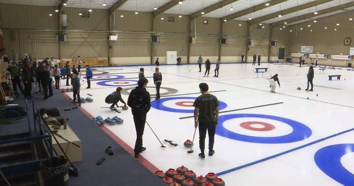 Winnipeg youth curlers inspired by Olympics – Winnipeg