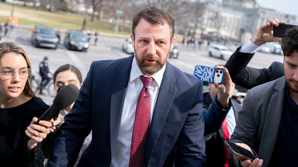 Mullin heads into contentious DHS hearing as Democrats demand immigration overhaul