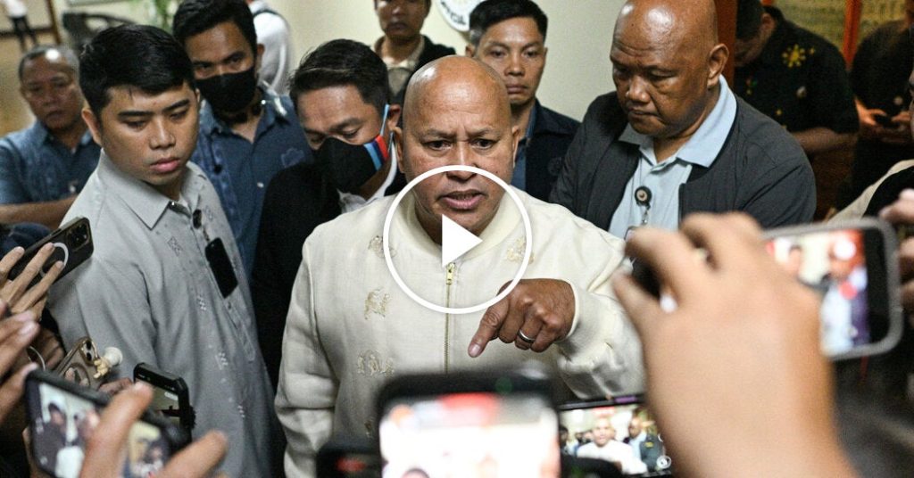 Government Agents Chase Philippine Senator in Parliament