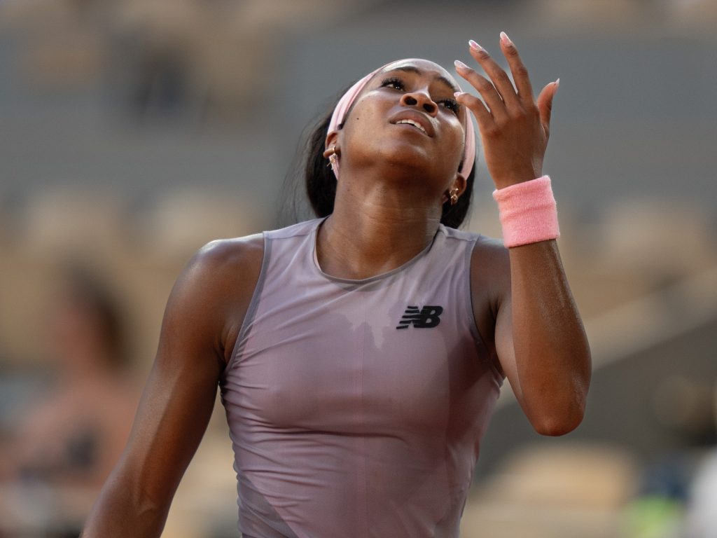 Holder Gauff beaten by Potapova; Sabalenka solid at French Open | Tennis