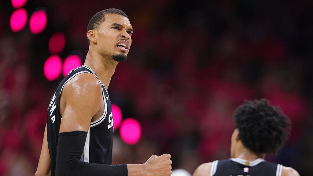 Wembanyama scores 26, but Thunder take 2-1 series lead over Spurs