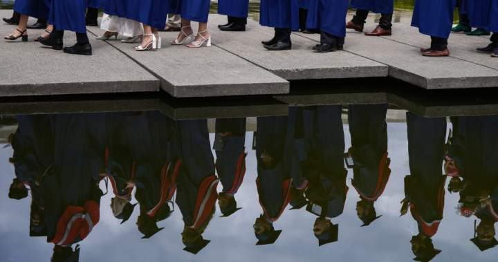 As grads enter tough job market, moving home ‘makes perfect sense’: experts – National