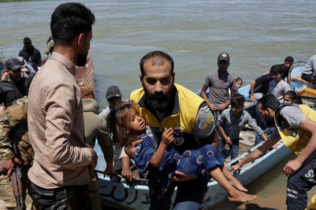 Rescues in eastern Syria after the Euphrates River bursts its banks | Newsfeed