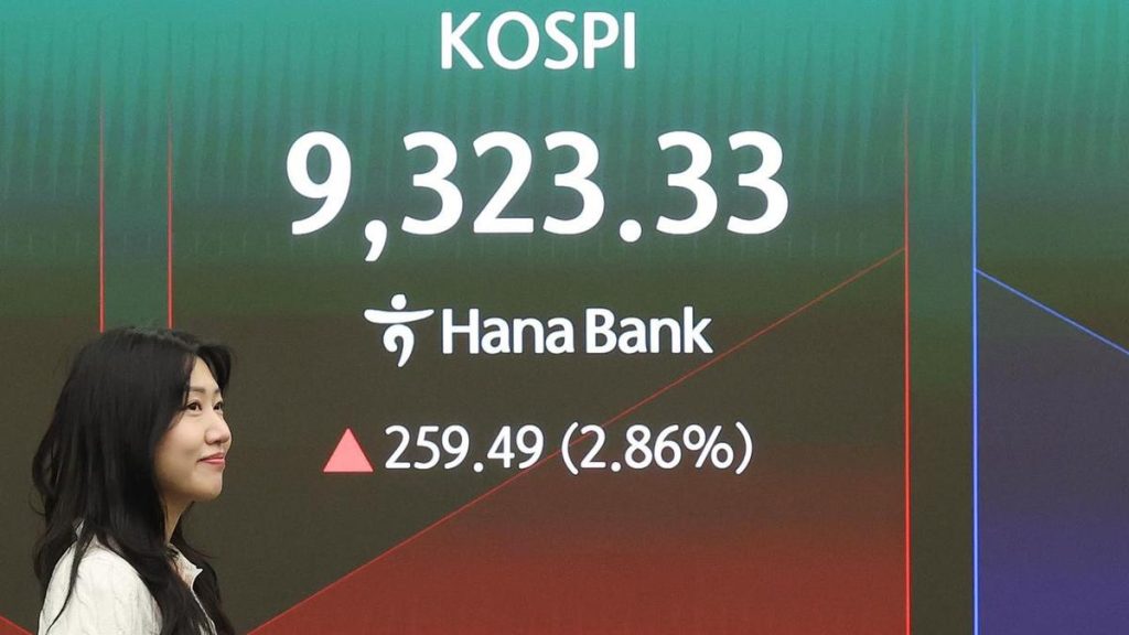 Asian stocks wobble after tech-led selloff