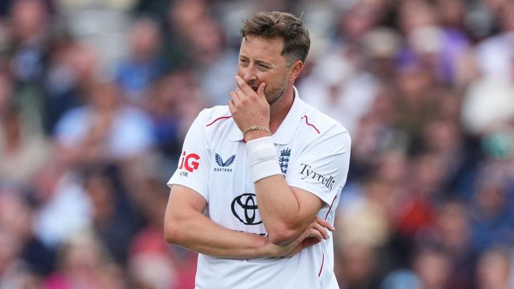 Lord's star is odd man out as England recall four