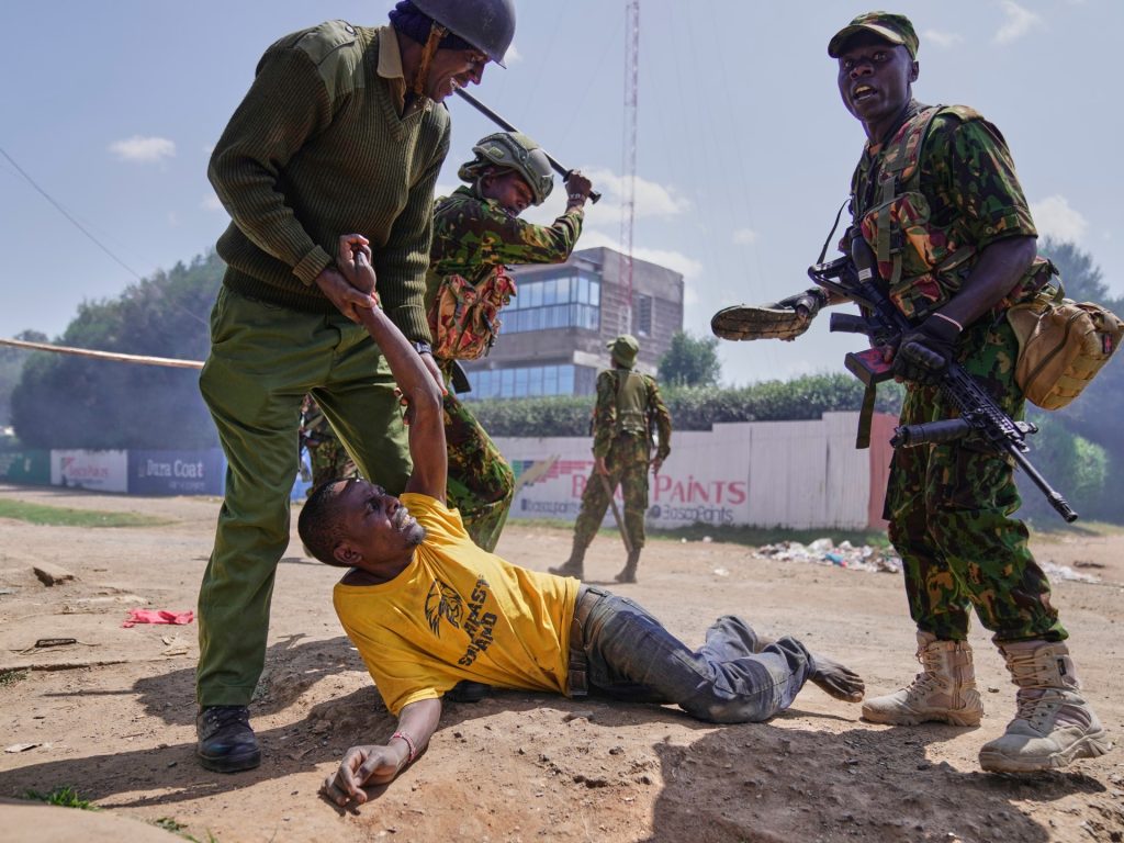 Kenya’s police crack down on protest against US Ebola centre in Nanyuki | Ebola News
