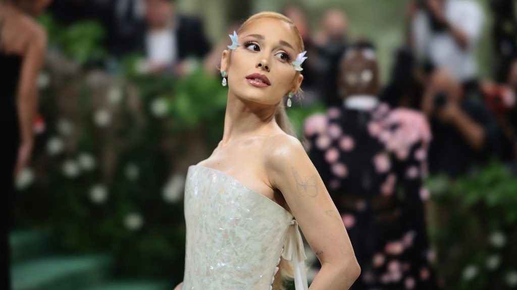 White House fires back at Ariana Grande over ICE video song criticism
