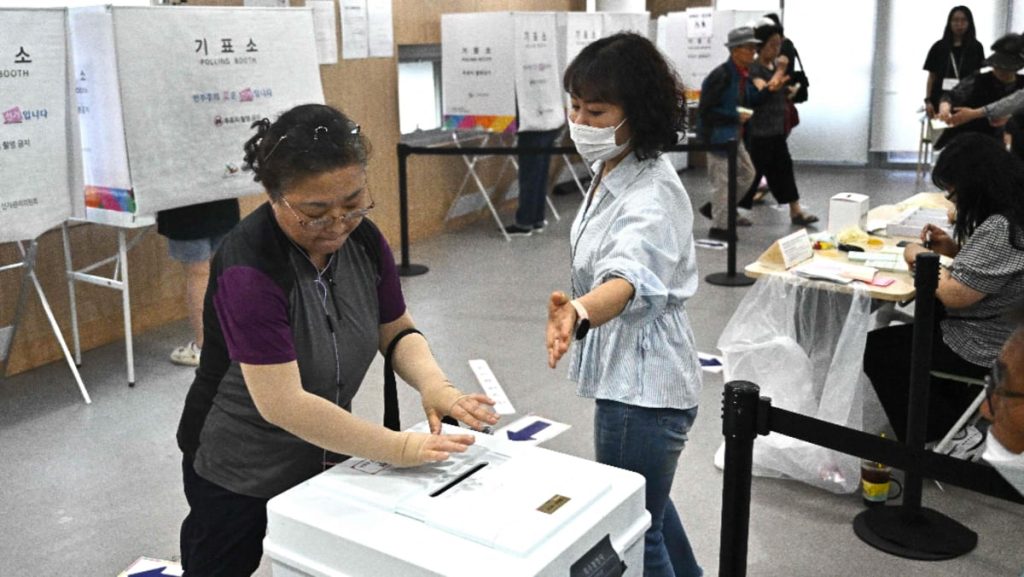 Growing foreign electorate puts voting rights in focus at South Korea’s local polls
