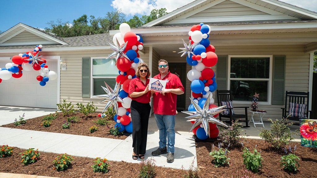 High-school students build mortgage-free homes for injured veterans