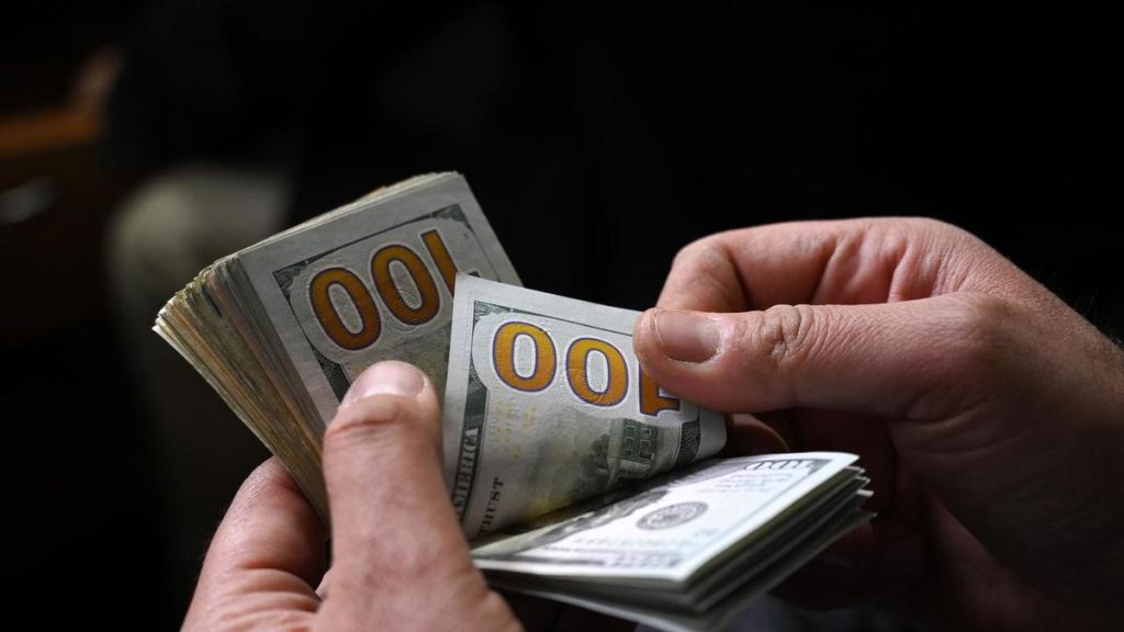 US job growth slows while unemployment rate falls