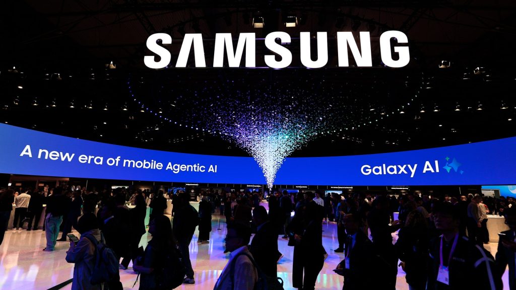 Samsung Electronics, SK Hynix shares tumble over as Nasdaq decline roils tech sector