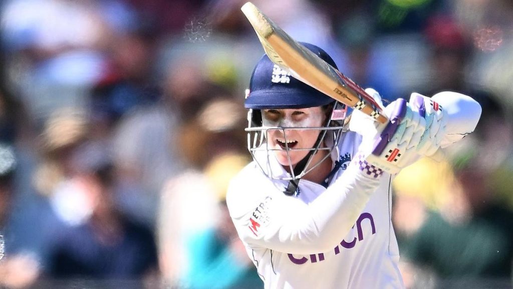Batting ace calls time on 17-year England career