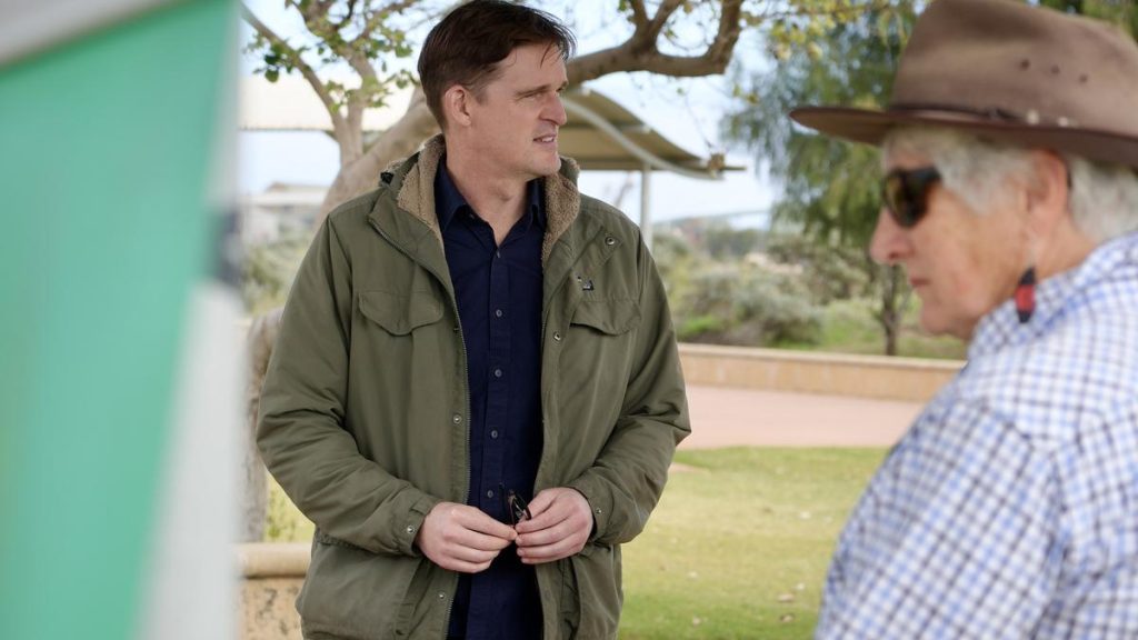 Greens MP Tim Clifford visits Geraldton and hears about housing crisis from community