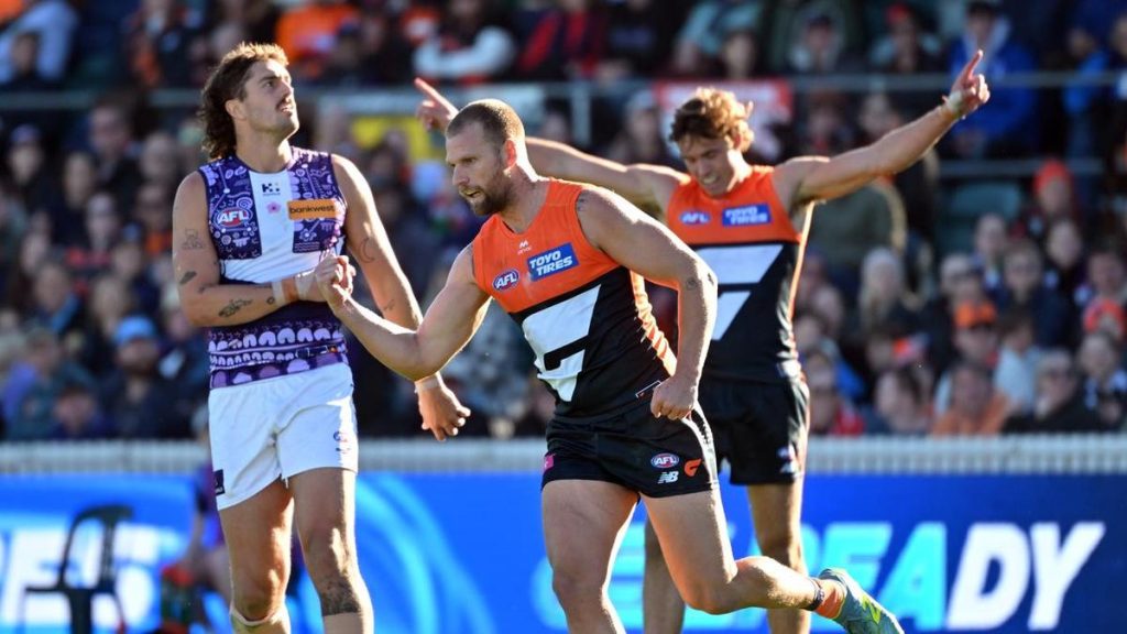 Giants score stunning upset over high-flying Fremantle