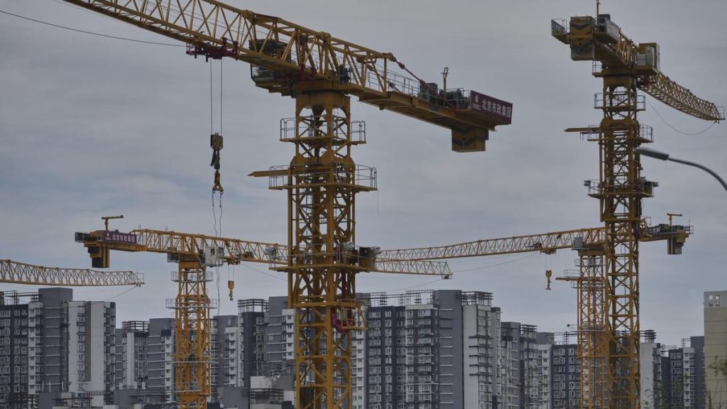 China's top leaders pledge measures to support economy