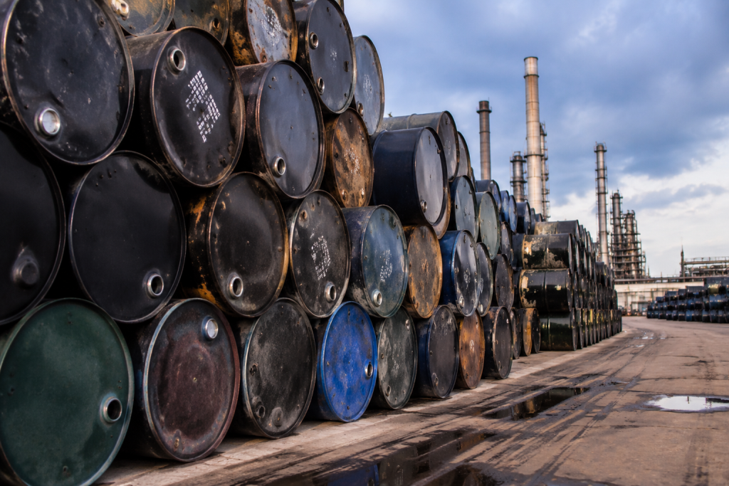 Oil prices steady as US-Iran talks offset rising Middle East supply fears