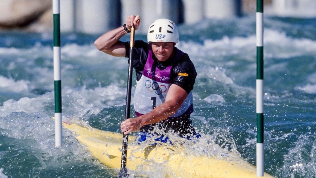 Former US Olympian David Hearn pleads not guilty to reflecting pool damage