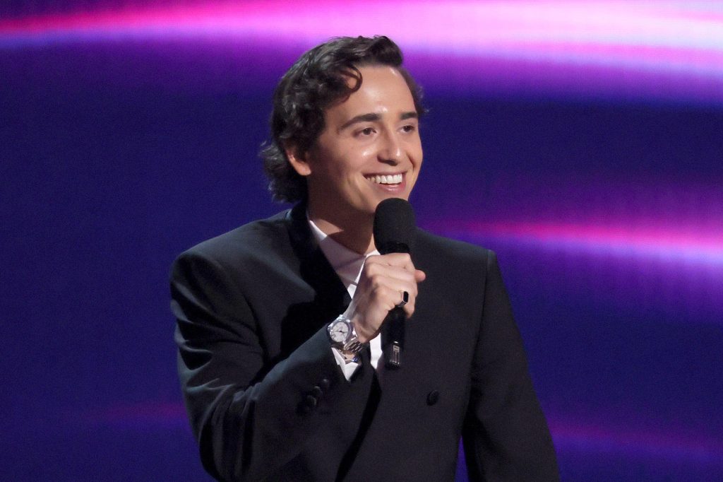Marcello Hernández takes aim at Jake Paul, Tiger Woods in ESPYS monologue