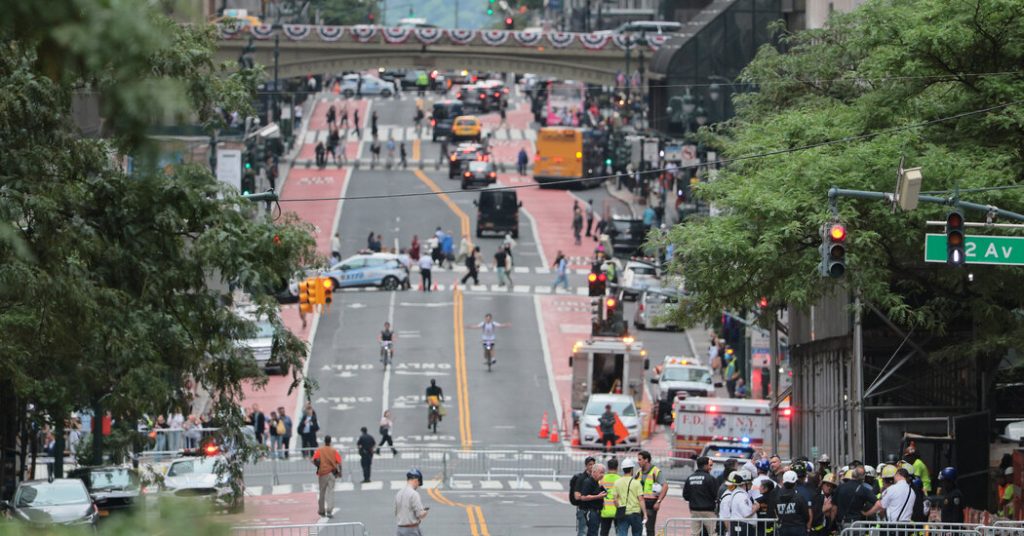 Midtown Evacuations Scramble Plans for Hotel Guests