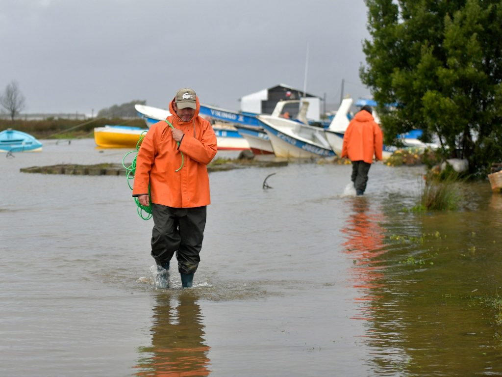 At least three killed and hundreds displaced by heavy rain in Chile | Floods News