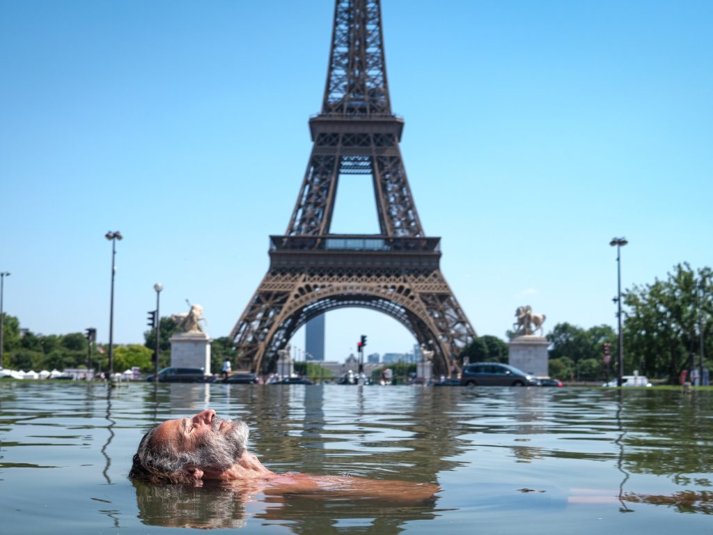 Hottest June on record in France as heatwave deaths rise to alarming levels | Climate Crisis News