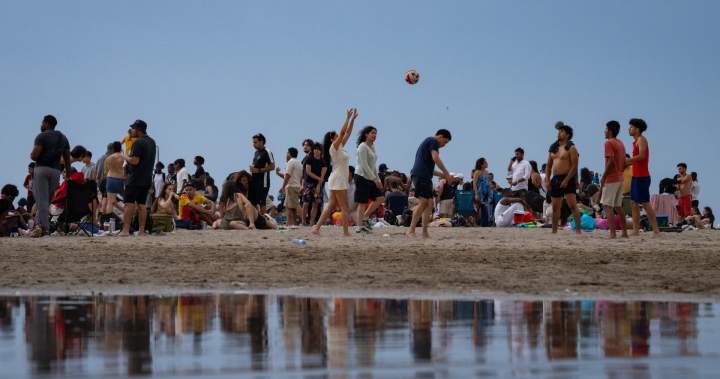 Can ‘heat hangover’ impact Canadians following last week’s hot weather? – National