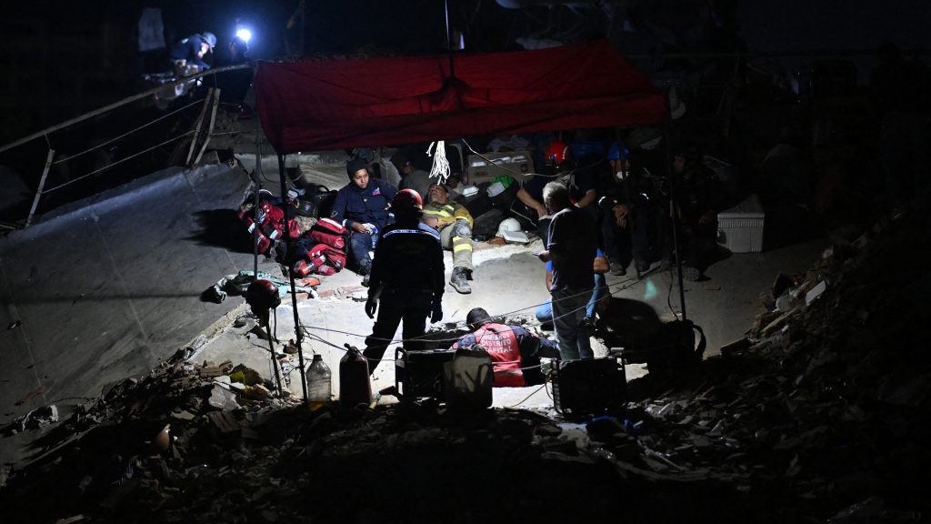 Volunteers vow to keep searching for Venezuela earthquake survivors | Earthquakes