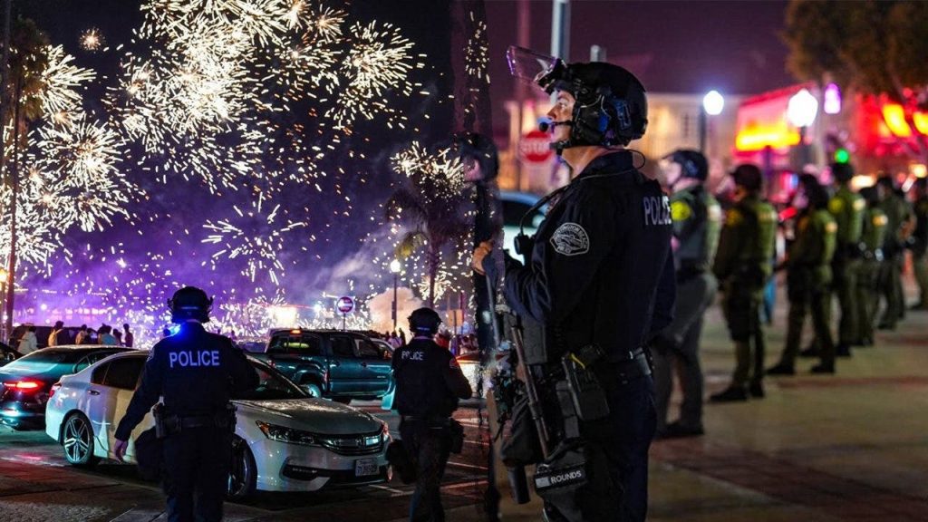 Takeover mob hits Newport Beach, over 400 arrested July Fourth weekend