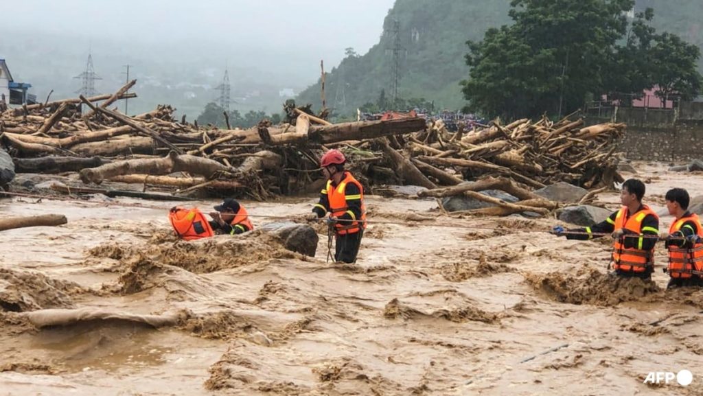 Flash flood kills 4, leaves 4 others missing in northern Vietnam
