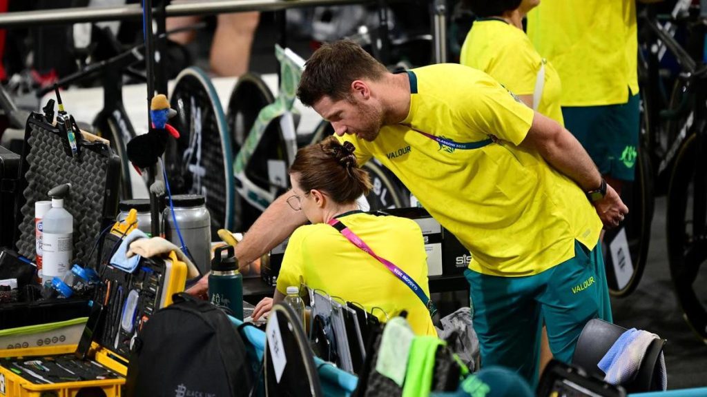 'Sucks a bit': team pursuit Ashes rivalry continues
