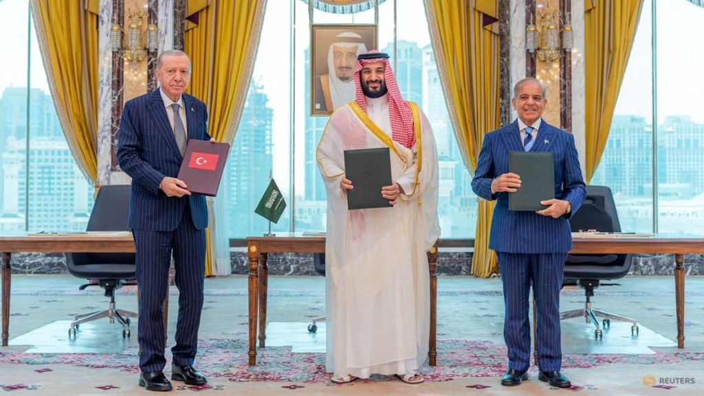 Saudi Arabia, Türkiye, Pakistan pledge mutual defence as Middle East turmoil escalates