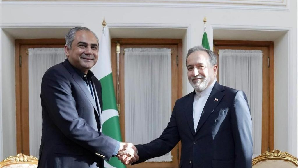 Pakistan says US and Iran close to 'some sort' of deal