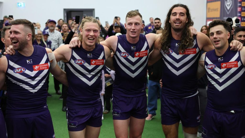 Fremantle Dockers maintain hot form as top contenders in Sydney, Brisbane and Hawthorn struggle to keep pace