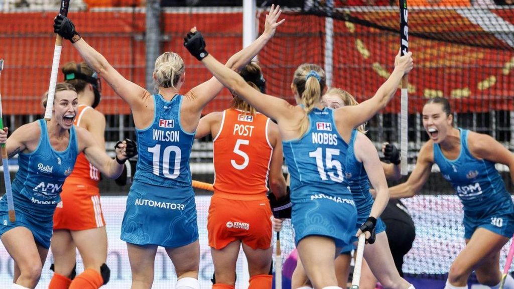 World's best too strong for gutsy Hockeyroos