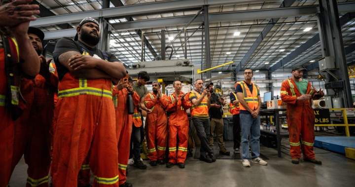 How is EI changing under Canada’s tariff relief plan — and is it enough? – National