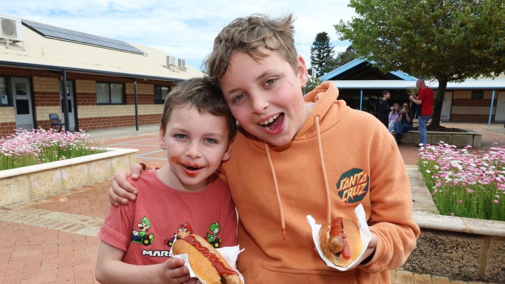 Secret Harbour voters have their final say as thousands descend on polling places
