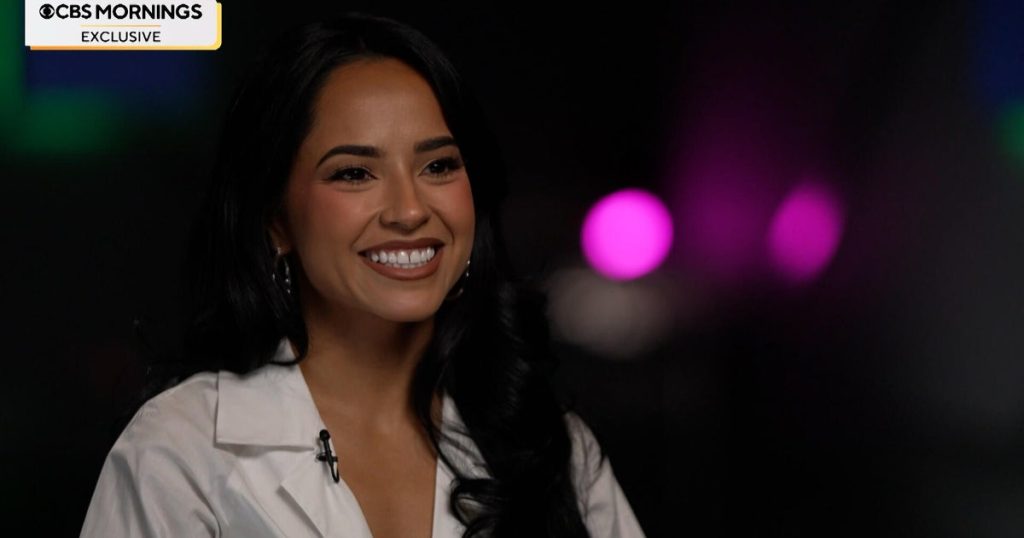 Becky G on her friendship with Karol G: “Our goal is to be the best versions of ourselves”