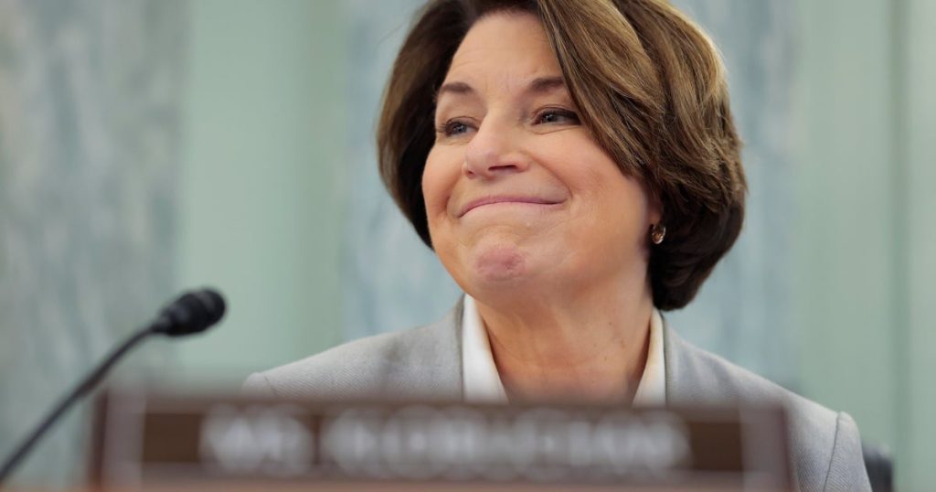 Sen. Amy Klobuchar wins DFL primary in Minnesota governor’s race, CBS News projects