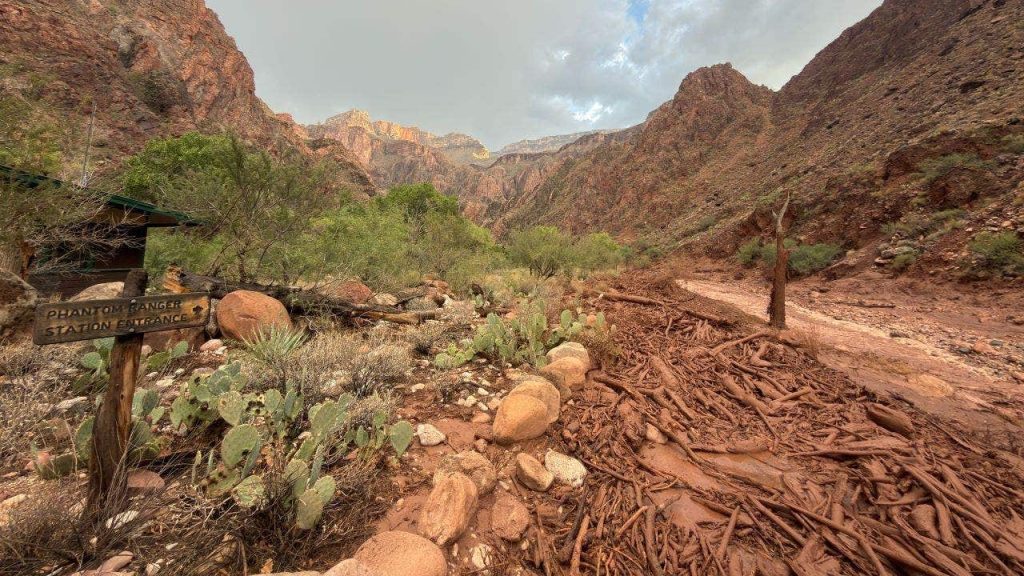 Grand Canyon flash flooding triggers water restrictions, 15 missing