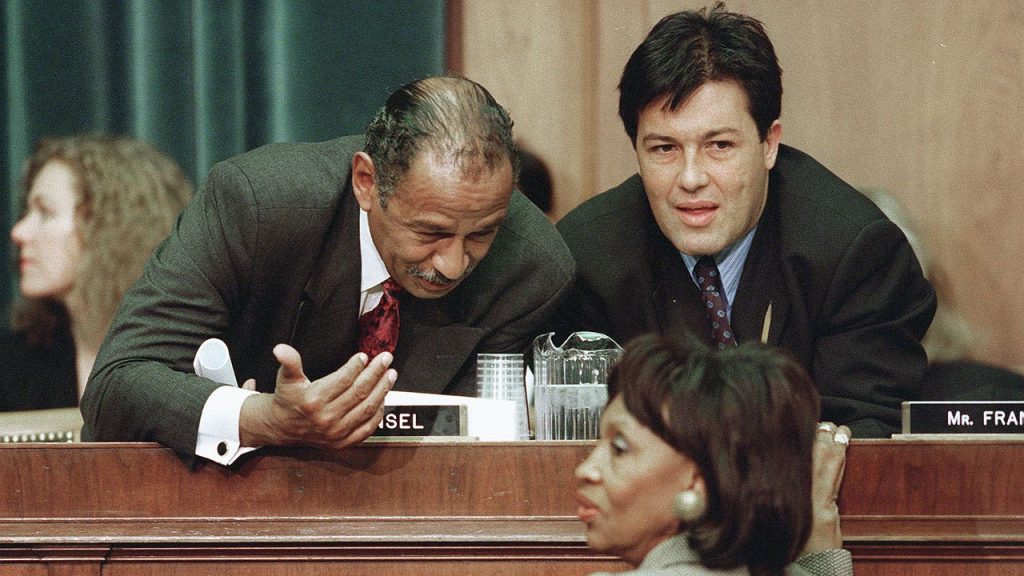 Ex-Clinton ally pans media downplaying ‘war’ between moderate Dems, socialists