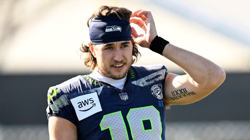 Seattle Seahawks lose wide receiver Jake Bobo to ‘serious’ knee injury during joint practice