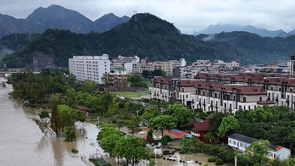 Typhoon Dolphin’s vast storm system pushes inland, threatens central China