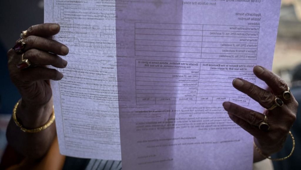 India opposition condemns election chief after newspaper investigation