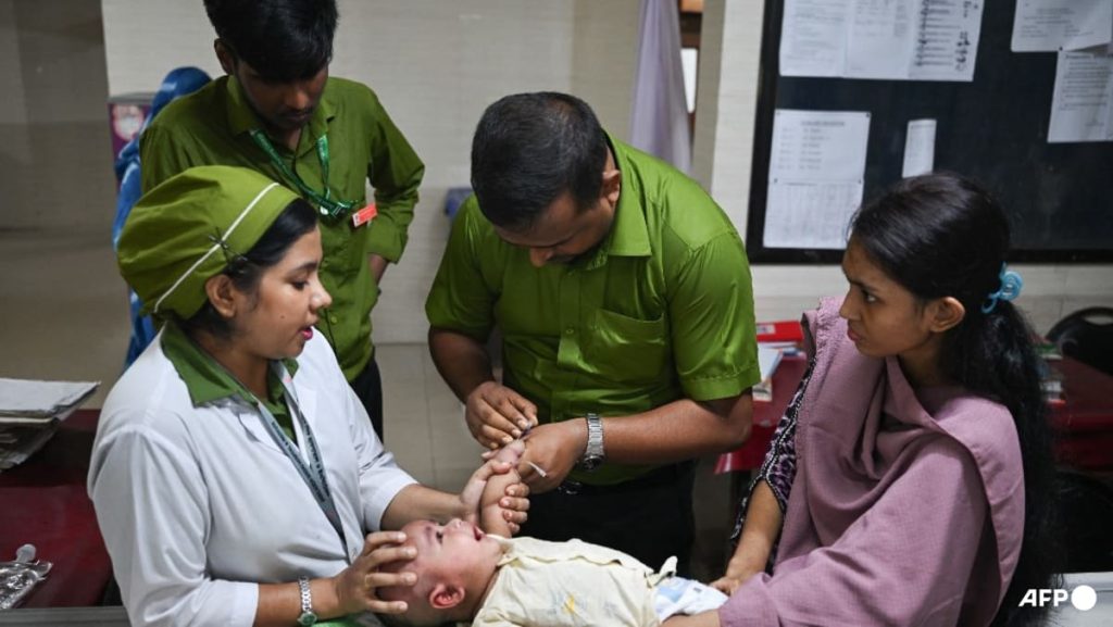 Bangladesh measles toll nears grim 1,000-child mark