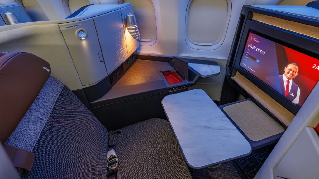 American Airlines redesigns Boeing planes in premium push