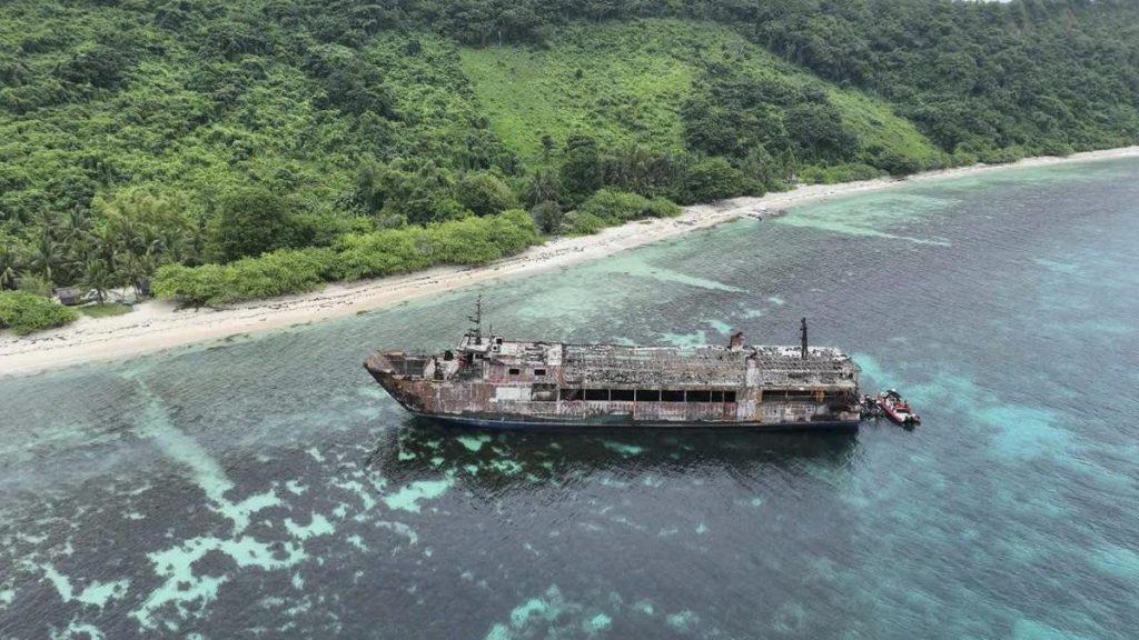 Death toll in Philippine ferry fire rises to 35