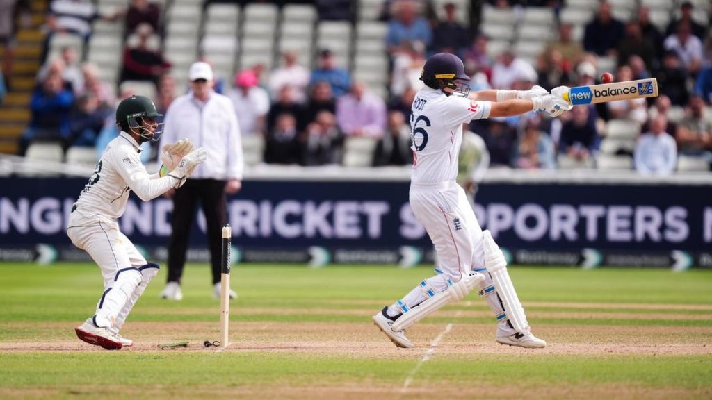 Root steers England to sweep of Pakistan