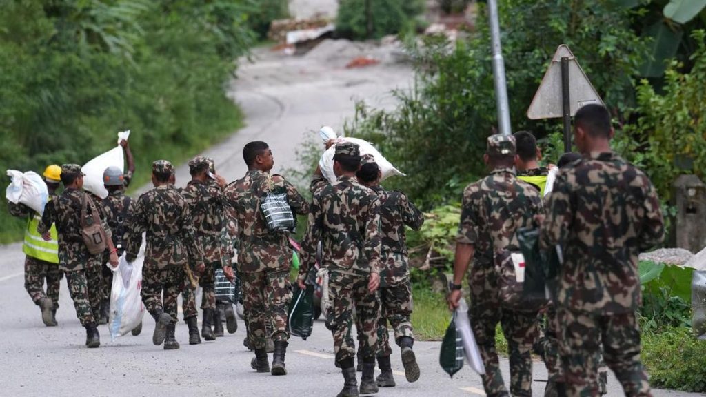 Nepal death toll rises to 1050 as rescues continue