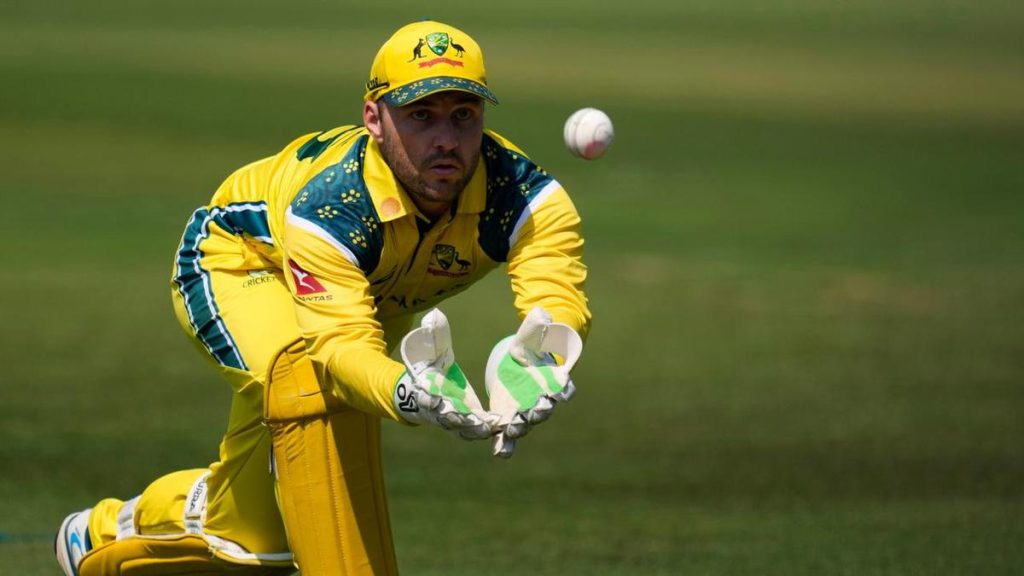 Inglis finger blow causes Australia a Test headache