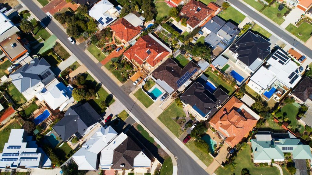 Cash rate to hit 15 year high, but the interest rate will hurt more than ever before, given record levels of debt: Canstar